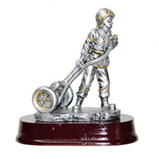 Feuerwehrmann mit Schlauchhaspel - detailreiche Feuerwehr-Figur - 867004