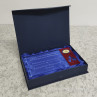 Glastrophäe in blauem Etui als Geschenkbox